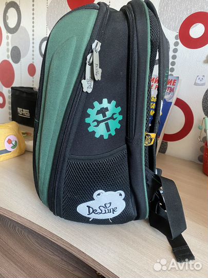 Продам ортопедический школьный рюкзак для мальчика