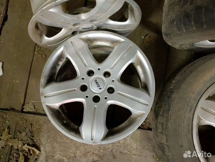 Accelera XGrip N 20/25 R16 26