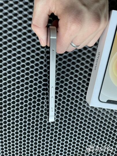 iPhone 12 mini, 64 ГБ