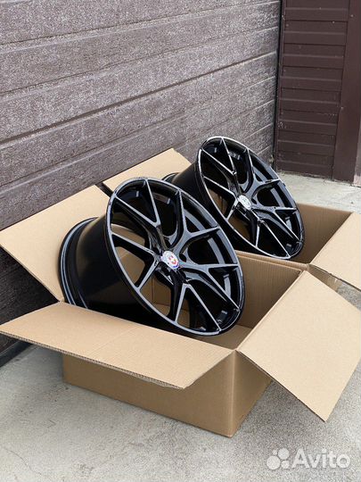 Литые диски HRE P101 R19 5x114,3 Black Gloss