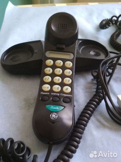 Старинный телефон