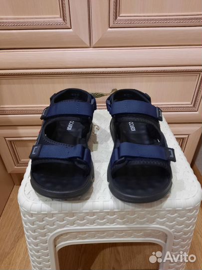 Сандалии на мальчика