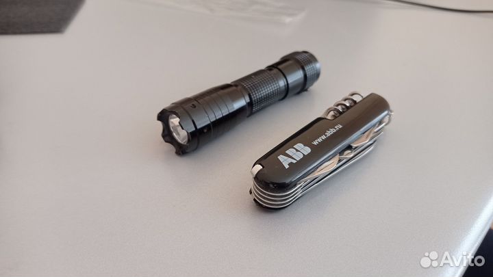 Подарочный набор нож и фонарь