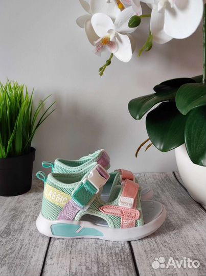 Сандалии для девочки