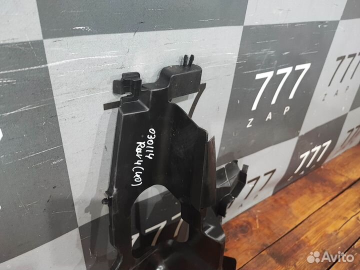 Дефлектор радиатора правый Toyota RAV4 IV (XA40) 1