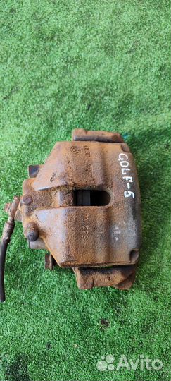 Правый суппорт Volkswagen Golf 5