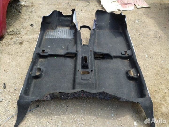 Обшивка пола Renault Duster HSA F4R