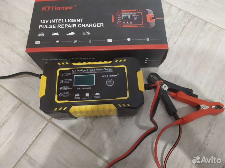 Автомобильное зарядное устройство