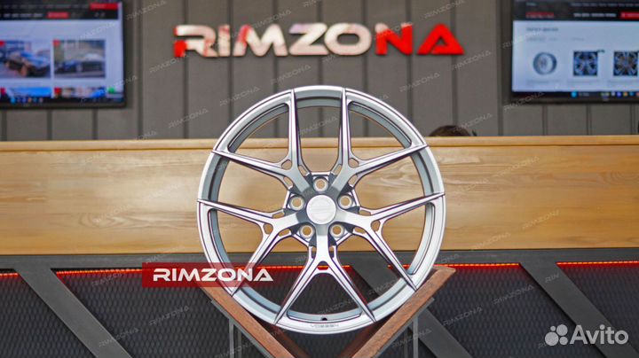 Кованые диски R20 Toyota Corolla
