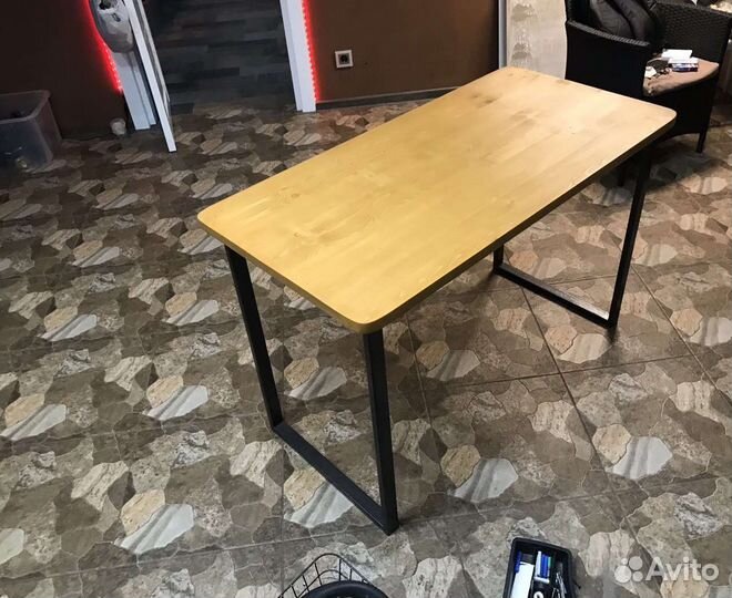 Компьютерный стол из дуба бука