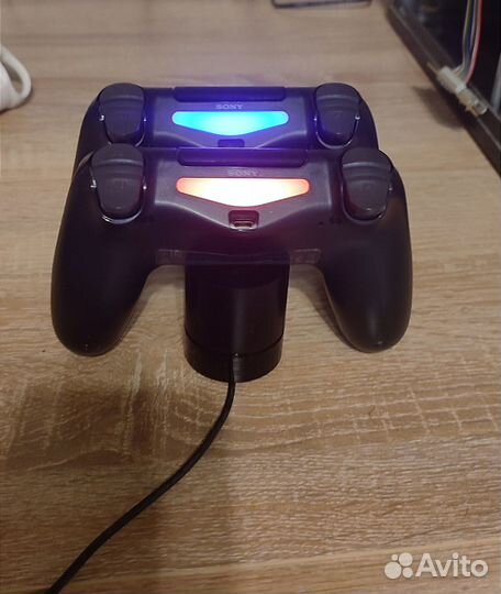 Продам полный комплект PlayStation 4