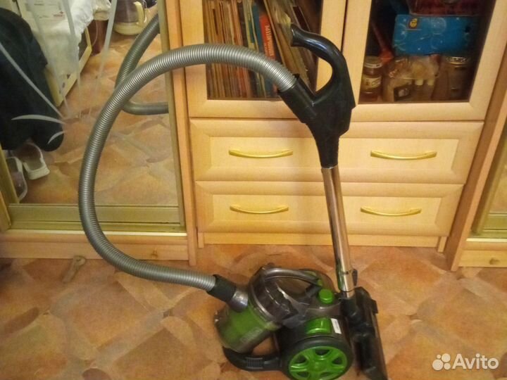 Пылесос Vitek