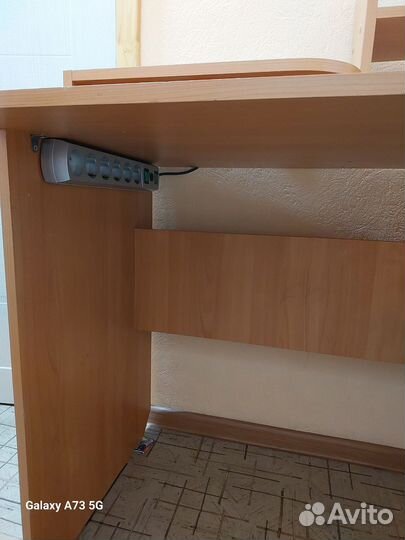 Компьютерный стол