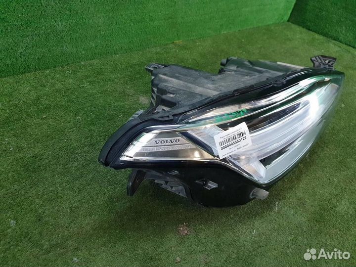 Фара правая Volvo XC90
