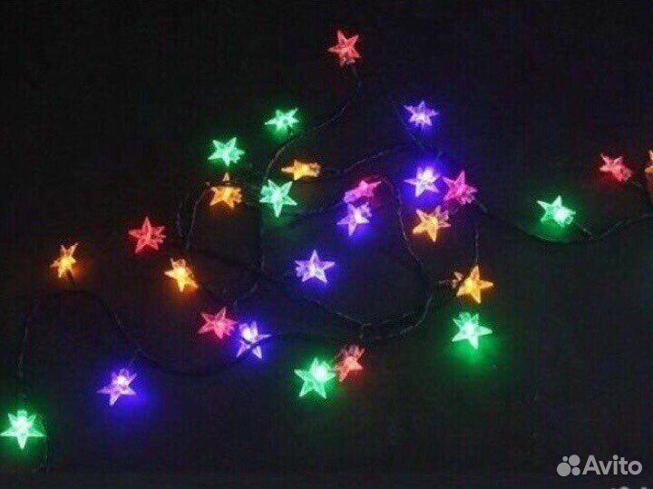 2 гирлянды и елочные игрушки