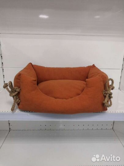 Лежанка для кошек и собак