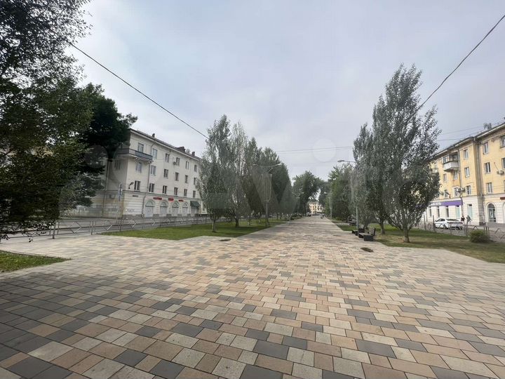 Торговая площадь на 1-ой линии на пешем трафике