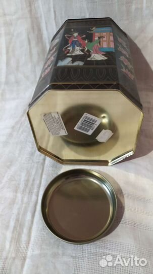 Банки жестяные от чая, печенья и другого