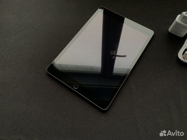 iPad (7-го поколения) (2019) Wi-Fi 32GB