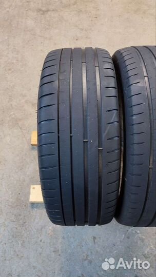 Michelin Pilot Sport 4 215/45 R18 93Y