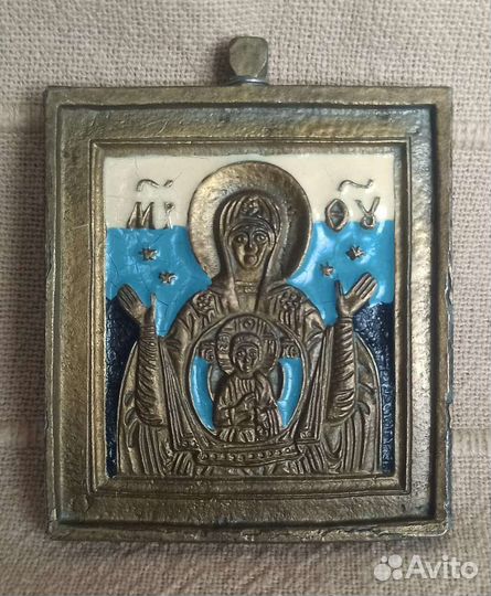 Литые иконы с цветными эмалями