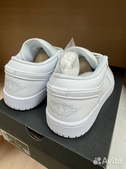 Nike Air Jordan 1 Low тройной белый