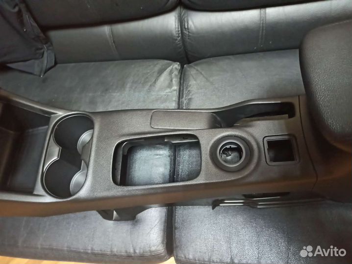 Центральная консоль Mitsubishi Outlander 3
