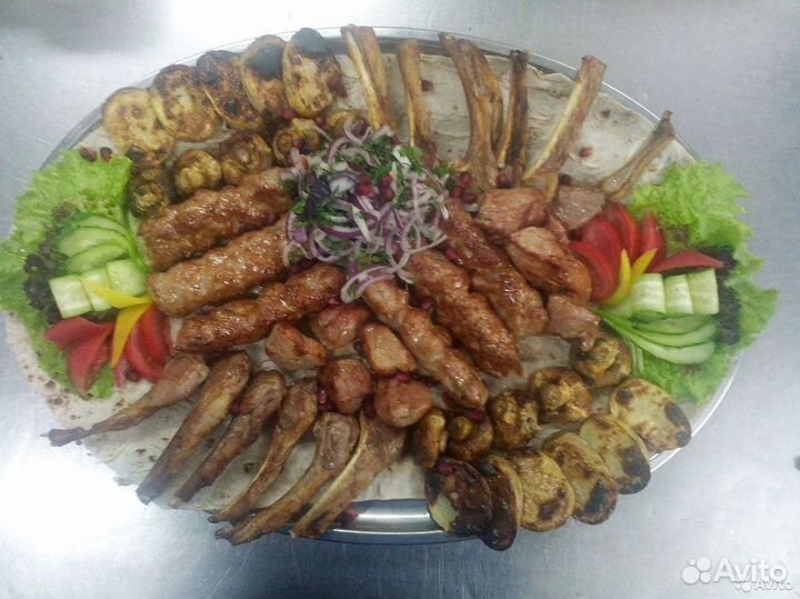 Мангальщик шашлычник