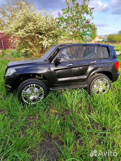 Детский электромобиль с пультом