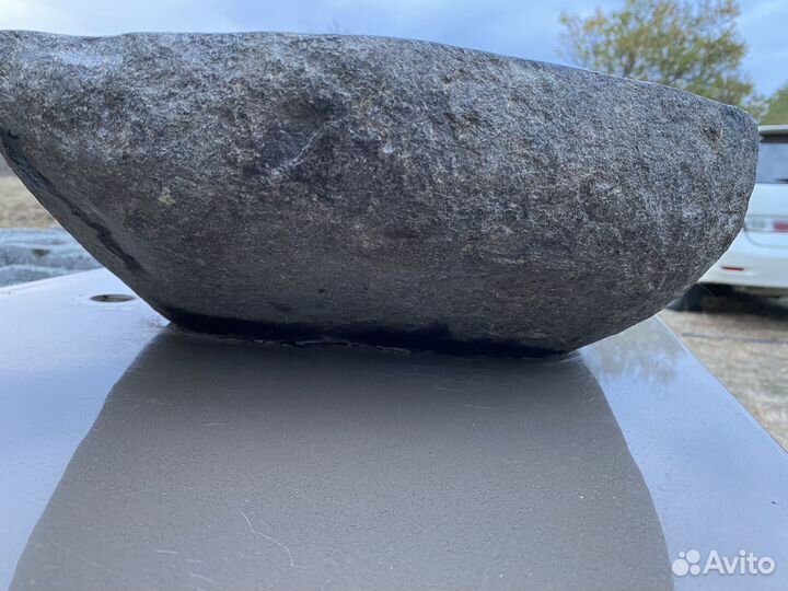 Раковина из камня со столешеницей