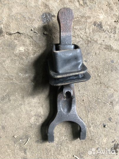 Вилка сцепления Митсубиси Л200 L200 Паджеро