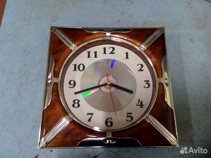 Часы настенные