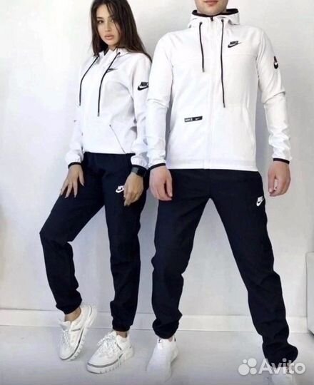 Новый спортивный костюм Найк