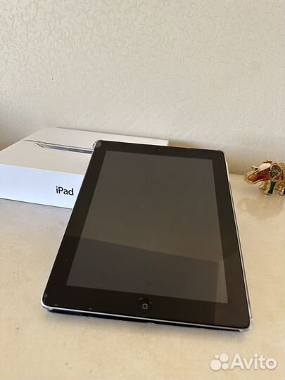iPad 3 32 gb wi-fi 4g lte очень хороший