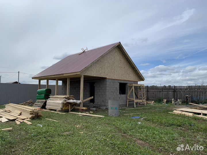 Бригада строителей