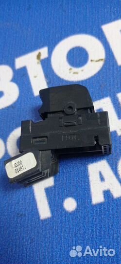 Кнопка стеклоподъемника Suzuki Sx4 хэтчбек M16A