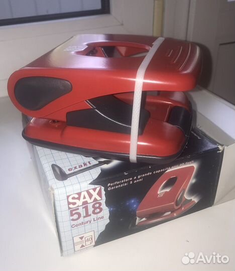 Дырокол SAX 518