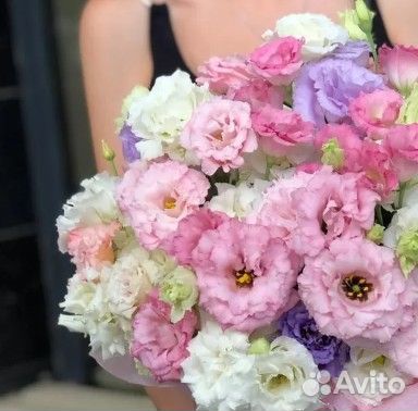 Эустома Лизиантус в шляпной коробке