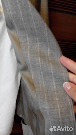 Школьный костюм (100 шерсть) и блузка zara