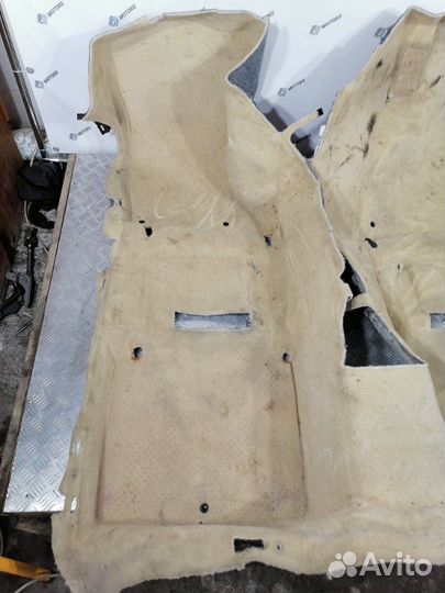 Ковер пола Toyota Crown GRS183