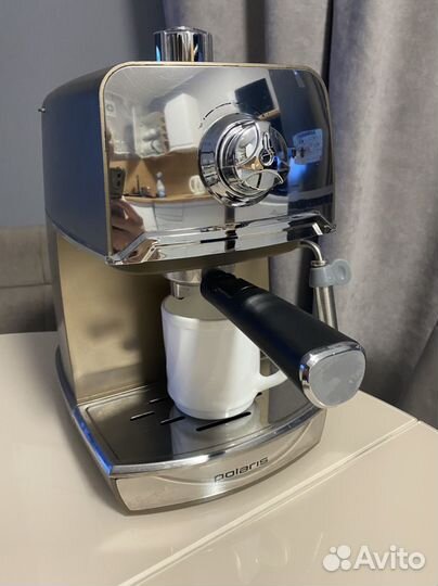 Кофеварка рожковая polaris