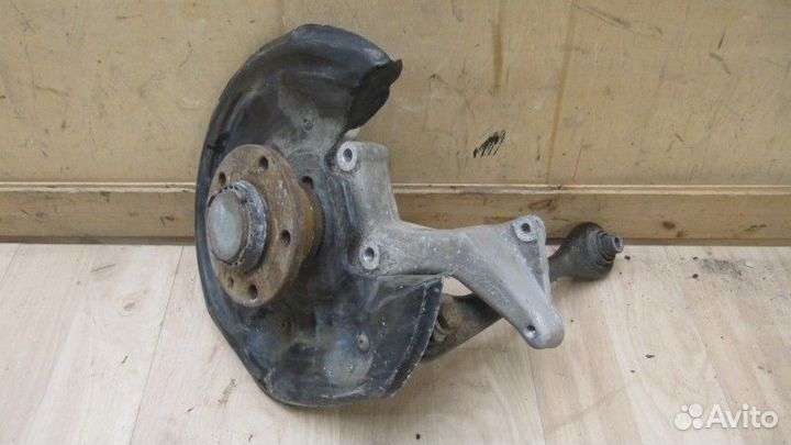 Кулак поворотный задний правый Vw Passat B6