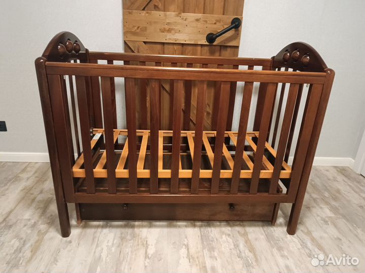 Детская кровать маятниковая с ящиком