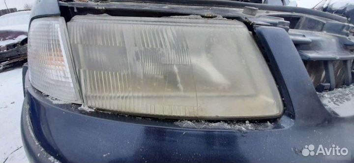 Фара передняя правая Volkswagen Passat B5 седан