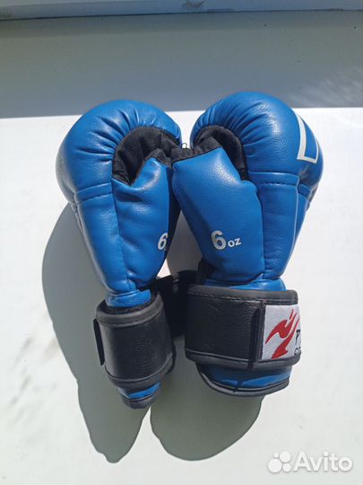 Боксерские перчатки