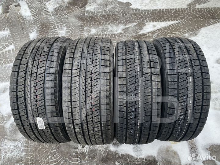 Bridgestone Blizzak Ice 245/40 R19 98T
