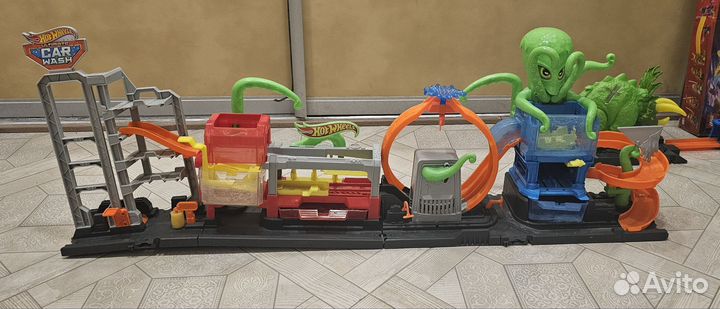 Hot Wheels невообразимая автомойка с осьминогом