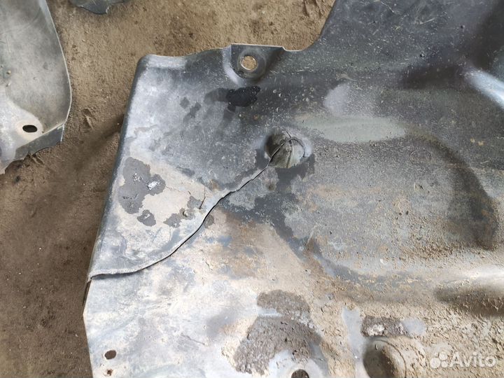 Подкрылки задние Renault Megane 2