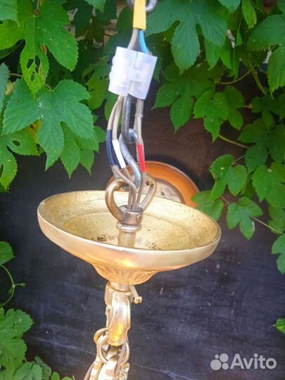 Старинная люстра