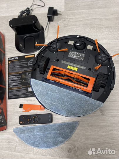 Робот пылесос garlyn